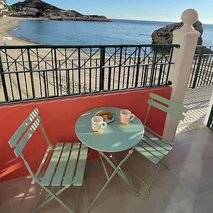 luxury-catalan-bay-beach-house-sea-rock-views.es-andalucia.com/